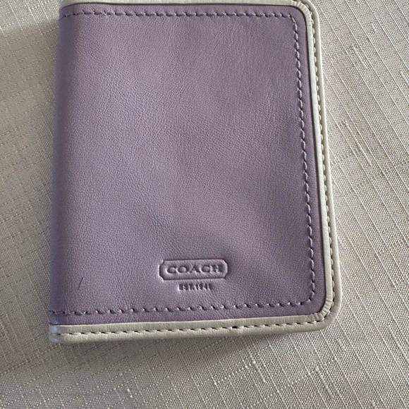 Coach Lavender and Cream Leather Travel Wallet - Picture 5 of 5